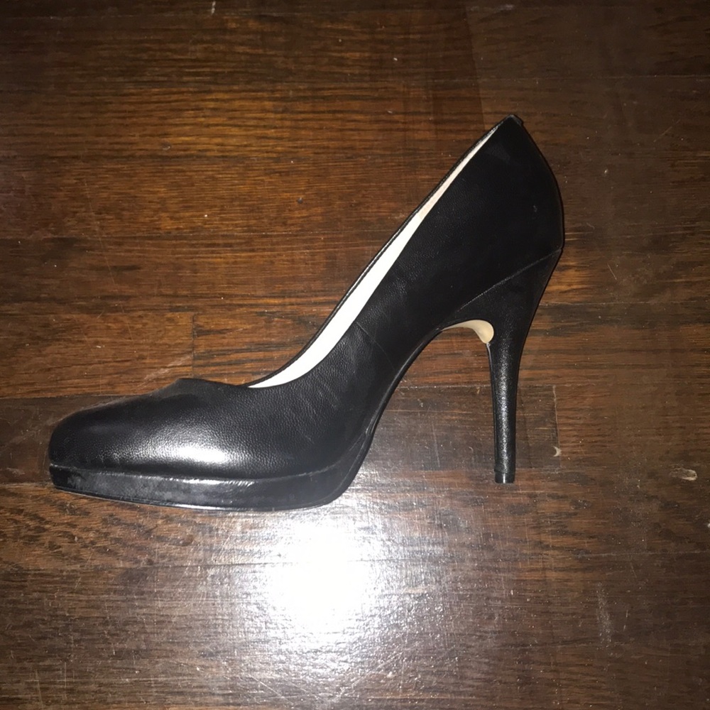 Heels - Picture 2 of 2